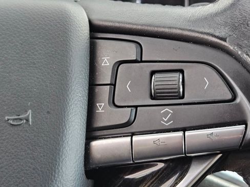 Used 2021 Cadillac XT6 Premium Luxury FWD image 23