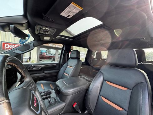 Used 2024 GMC Sierra 2500 AT4 w/ AT4 Premium Plus Package AWD/4WD image 3