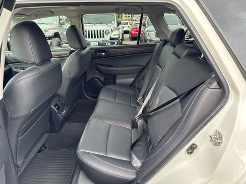 Used 2018 Subaru Outback 2.5i Limited AWD/4WD image 5