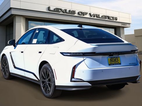 New 2026 Lexus ES 350h FWD image 2