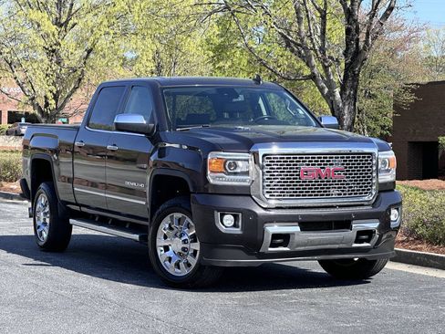 Used 2015 GMC Sierra 2500 Denali w/ Duramax Plus Package AWD/4WD image 1