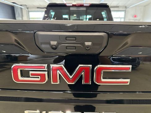New 2026 GMC Sierra 2500 AT4X AWD/4WD image 9