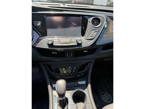 Used 2018 Buick Envision Essence FWD image 8