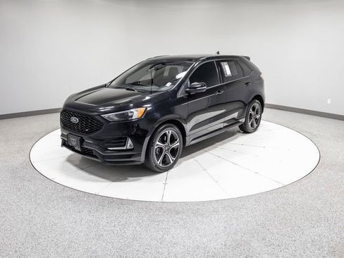 Used 2020 Ford Edge ST w/ Cold Weather Package AWD/4WD image 35