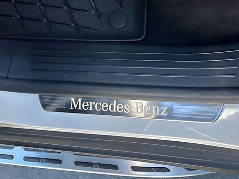 Used 2020 Mercedes-Benz GLE 350 4MATIC image 23