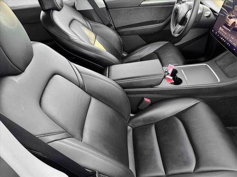 Used 2023 Tesla Model Y Long Range image 20