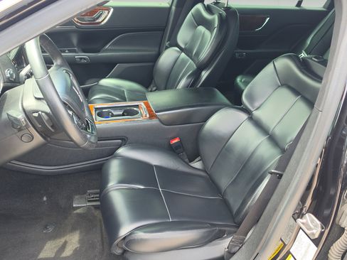 Used 2020 Lincoln Continental w/ Convenience Package FWD image 9