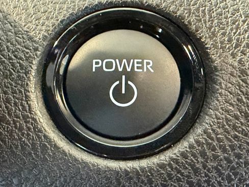 Used 2026 Toyota Camry SE FWD image 27