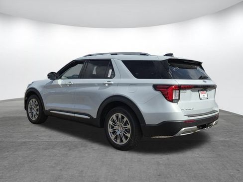 New 2026 Ford Explorer Platinum RWD image 3
