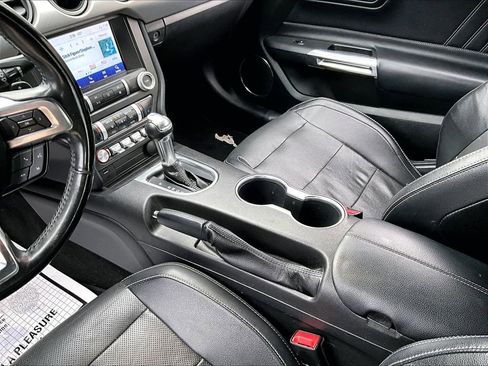 Used 2020 Ford Mustang Premium RWD image 12