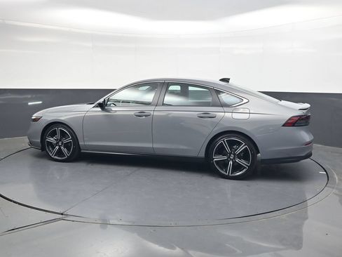 Used 2025 Honda Accord Sport image 7
