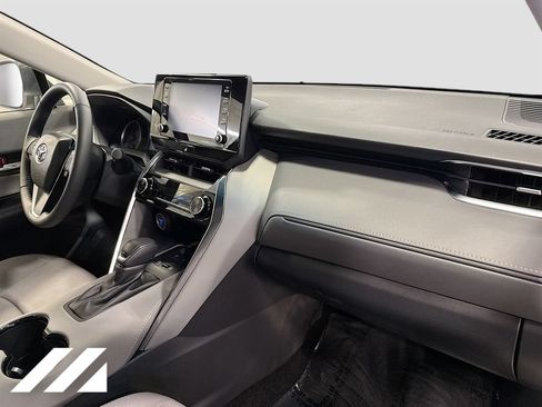 Used 2021 Toyota Venza LE w/ Carpet Mat Package (TMS) AWD/4WD image 30
