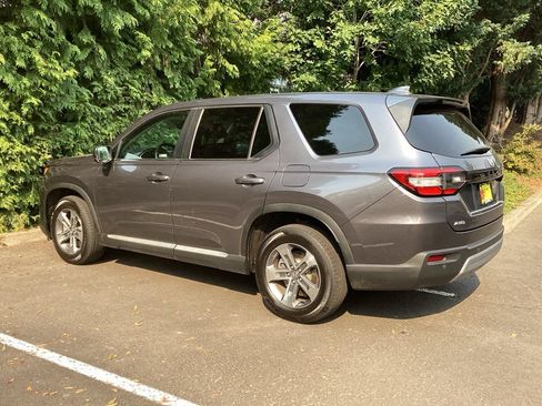Used 2024 Honda Pilot EX-L image 7