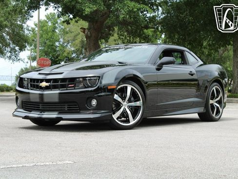 Used 2011 Chevrolet Camaro SS w/ RS Package image 6
