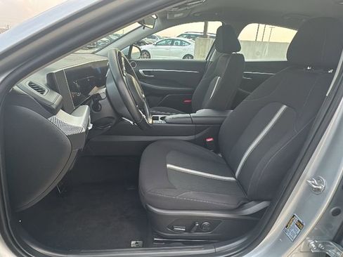 Used 2025 Hyundai Sonata SEL image 4