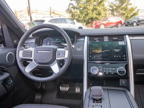 New 2026 Land Rover Discovery Limited Edition image 39
