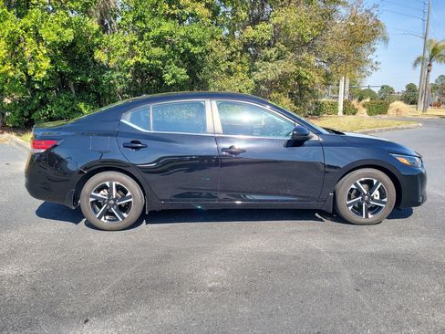 Used 2025 Nissan Sentra SV w/ All-Weather Package image 8