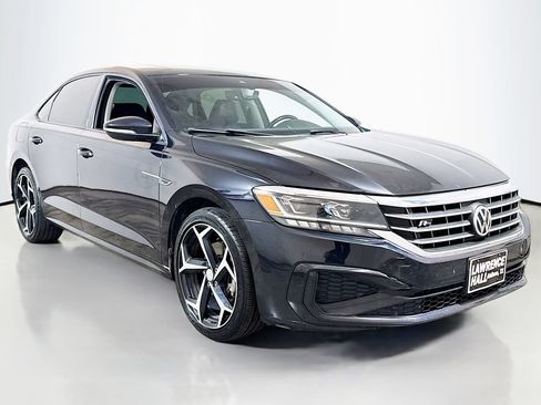 Used 2020 Volkswagen Passat 2.0T R-Line FWD image 3