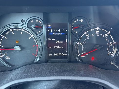 Used 2021 Toyota 4Runner SR5 Premium w/ Moonroof Package image 2