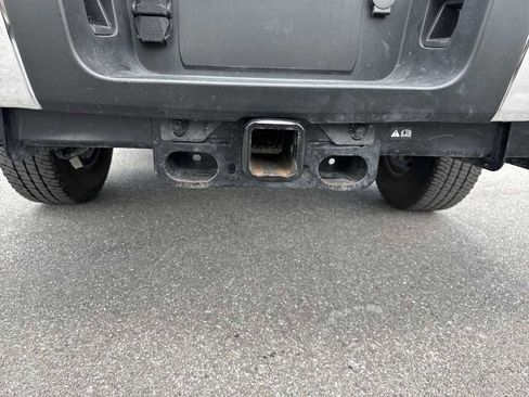 Used 2024 Ford F250 XL w/ XL Chrome Package image 32