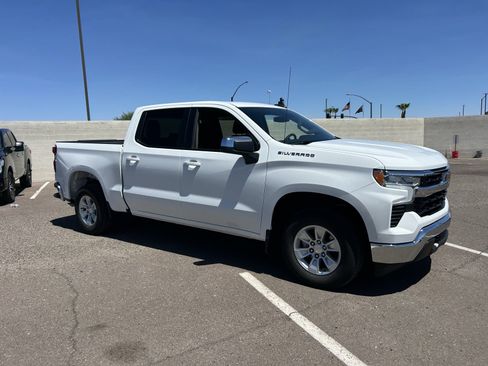 Used 2025 Chevrolet Silverado 1500 LT RWD image 17