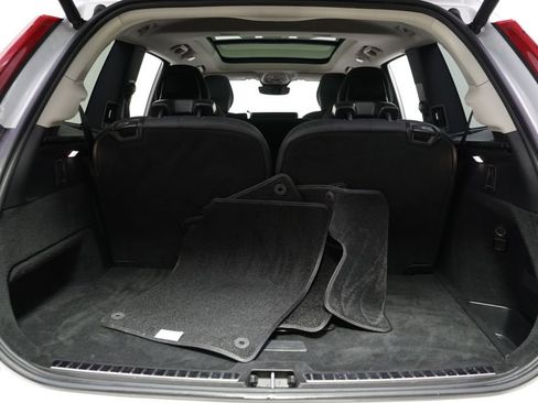 Used 2025 Volvo XC90 B6 Plus AWD/4WD image 19