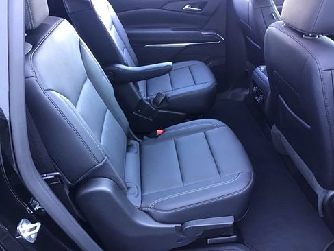 Used 2026 Chevrolet Traverse LT AWD/4WD image 16