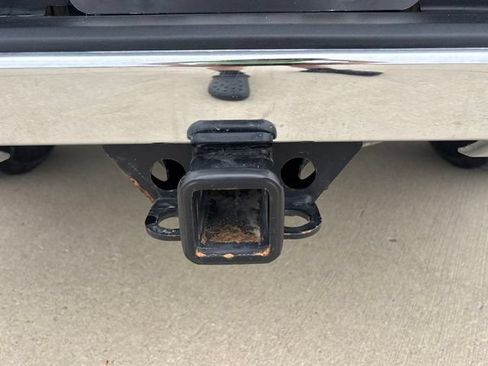 Used 2025 Chevrolet Silverado 1500 LTZ AWD/4WD image 32