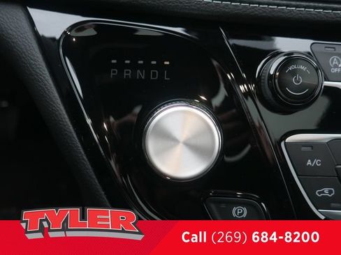 New 2027 Chrysler Pacifica Limited FWD image 31