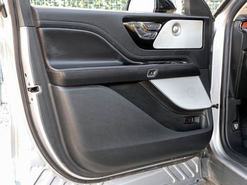 Used 2022 Lincoln Aviator Reserve w/ Equipment Group 201A image 36