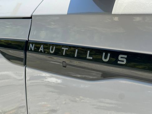 New 2026 Lincoln Nautilus Reserve w/ Jet Appearance Package AWD/4WD image 24