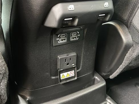 Used 2025 Jeep Wrangler Unlimited Sahara w/ Safety Group AWD/4WD image 28