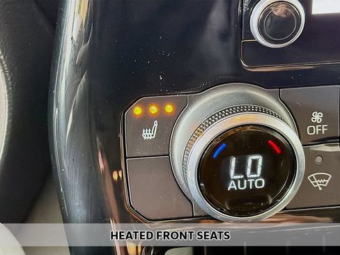 Used 2023 Toyota Highlander XLE AWD/4WD image 8