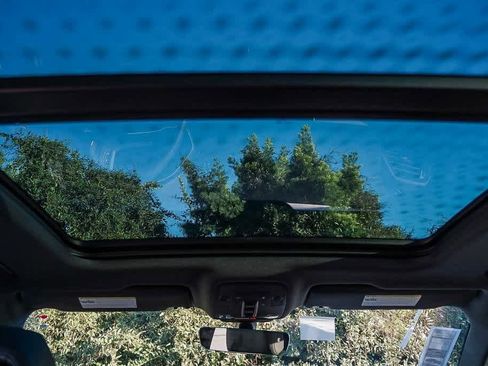 New 2025 Audi Q3 2.0T Premium image 16