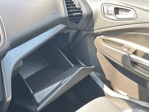 Used 2018 Ford Escape SE FWD image 32