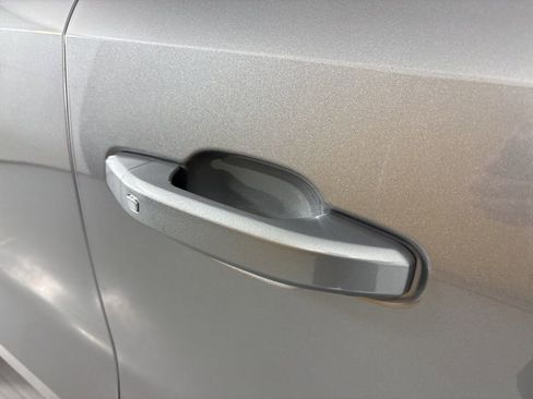 Used 2024 Chevrolet Colorado LT w/ LT Convenience Package image 14