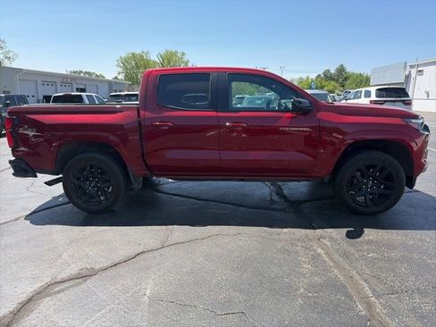 Used 2025 Chevrolet Colorado Z71 w/ Z71 Convenience Package 2 AWD/4WD image 2