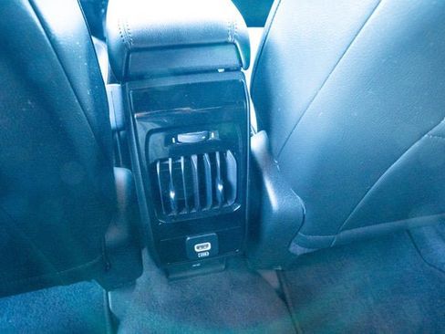 Used 2023 Jeep Compass Limited image 31