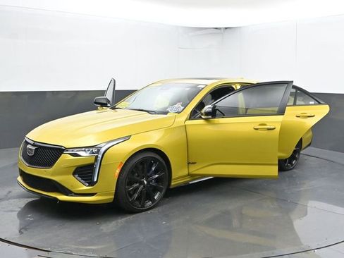 Used 2024 Cadillac CT4 V w/ LPO, ONYX Package image 54