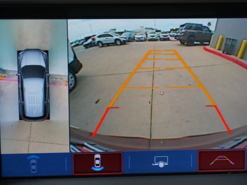 Used 2017 GMC Acadia Denali w/ Technology Package FWD image 21