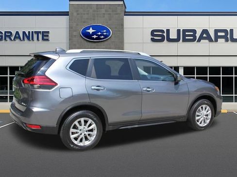 Used 2017 Nissan Rogue SV AWD/4WD image 11