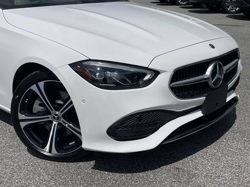 Used 2025 Mercedes-Benz C 300 Sedan image 9
