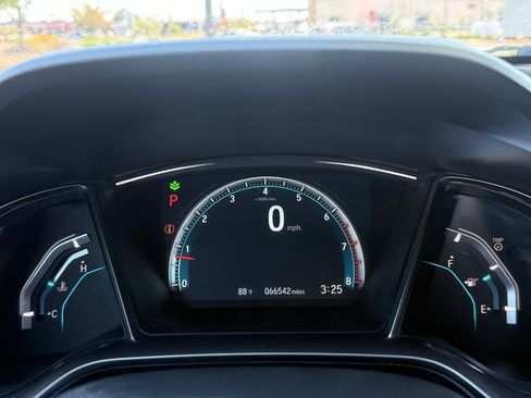 Used 2018 Honda Civic EX image 10