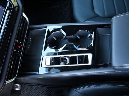 Certified 2025 Volkswagen Atlas Cross Sport SEL R-Line image 22