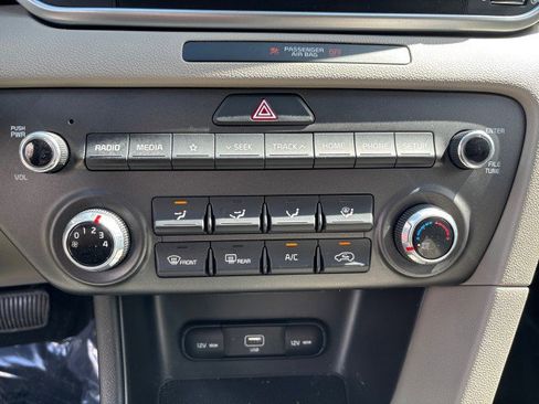 Used 2020 Kia Sportage LX image 18