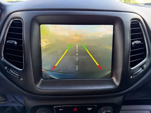 Used 2018 Jeep Compass Trailhawk w/ Navigation Group AWD/4WD image 33