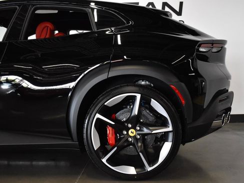 Used 2025 Ferrari Purosangue image 5