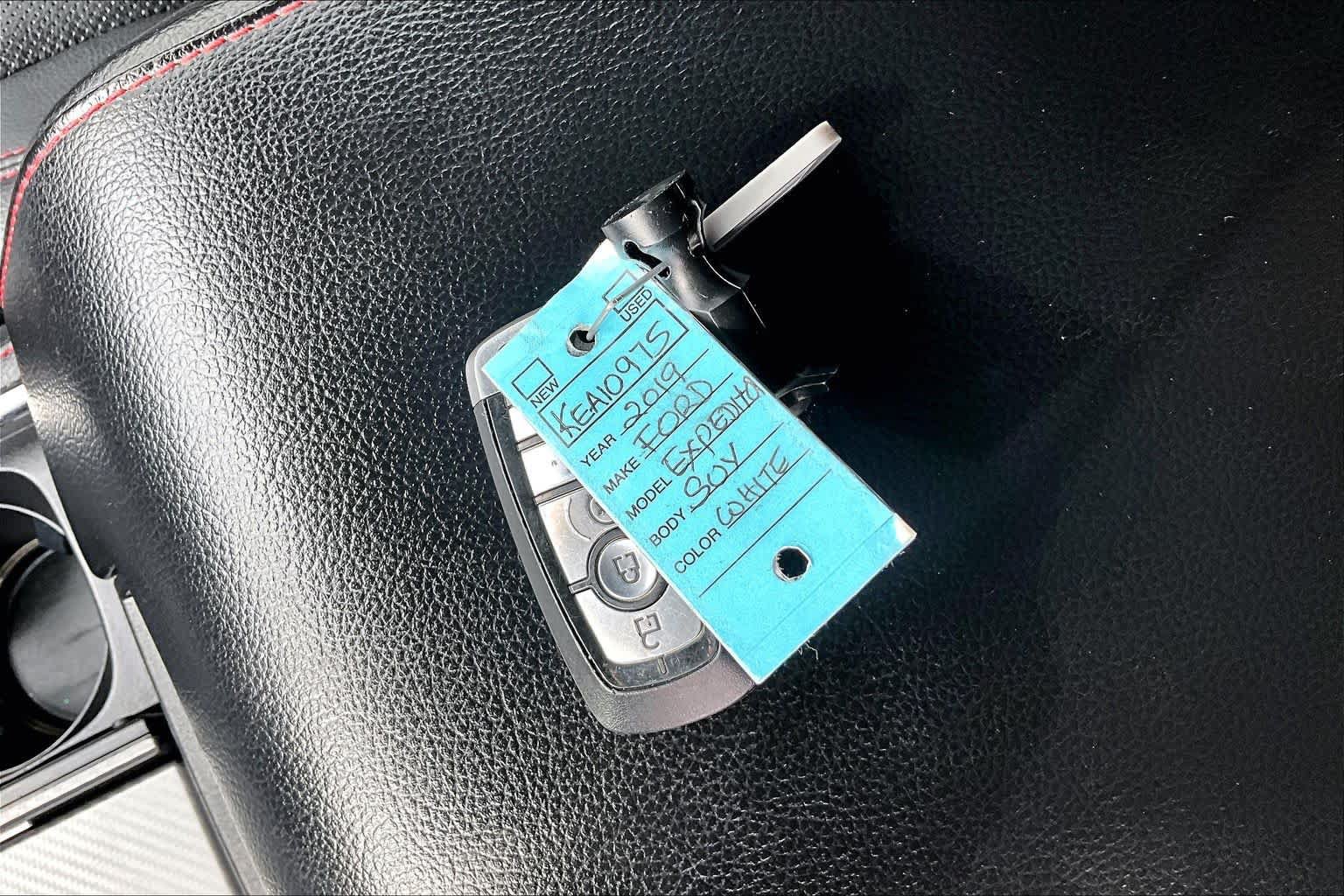 Used 2019 Ford Expedition Limited w/ Equipment Group 303A RWD image 15