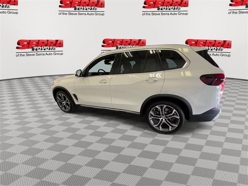 Used 2025 BMW X5 xDrive40i w/ Premium Package image 7