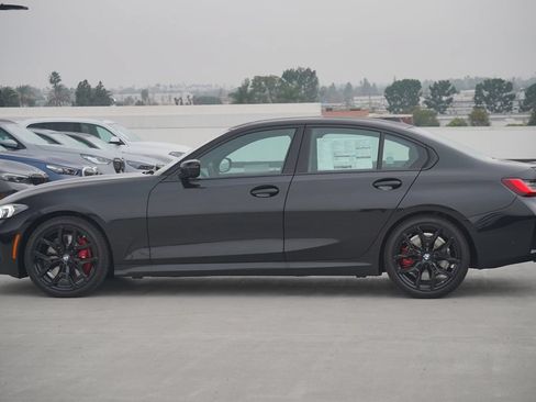 Used 2026 BMW 330i Sedan w/ M Sport Package RWD image 4